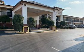 Motel 6 Laurel Ms 2*